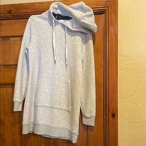 Cozy Gray Hoodie with Front Pocket